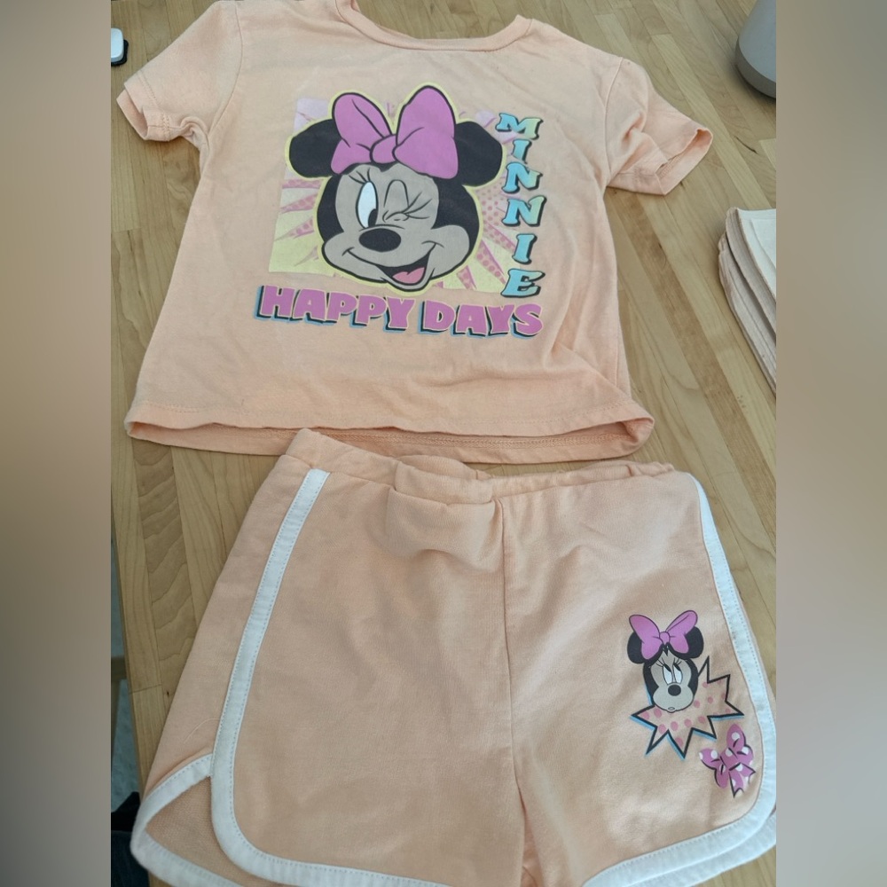 Disney Minnie Mouse Girls 5T Orange T-Shirt & Shorts Outfit Set
